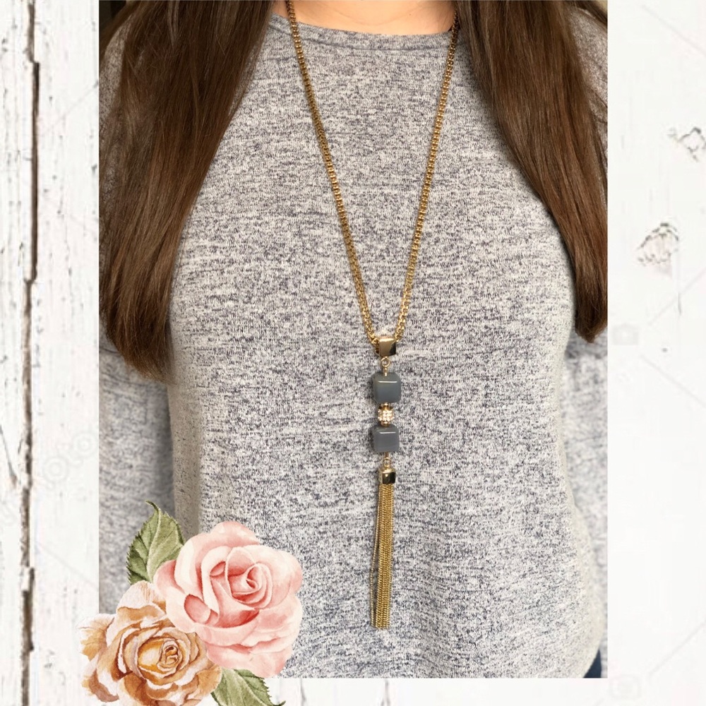 White House Black Market Necklace